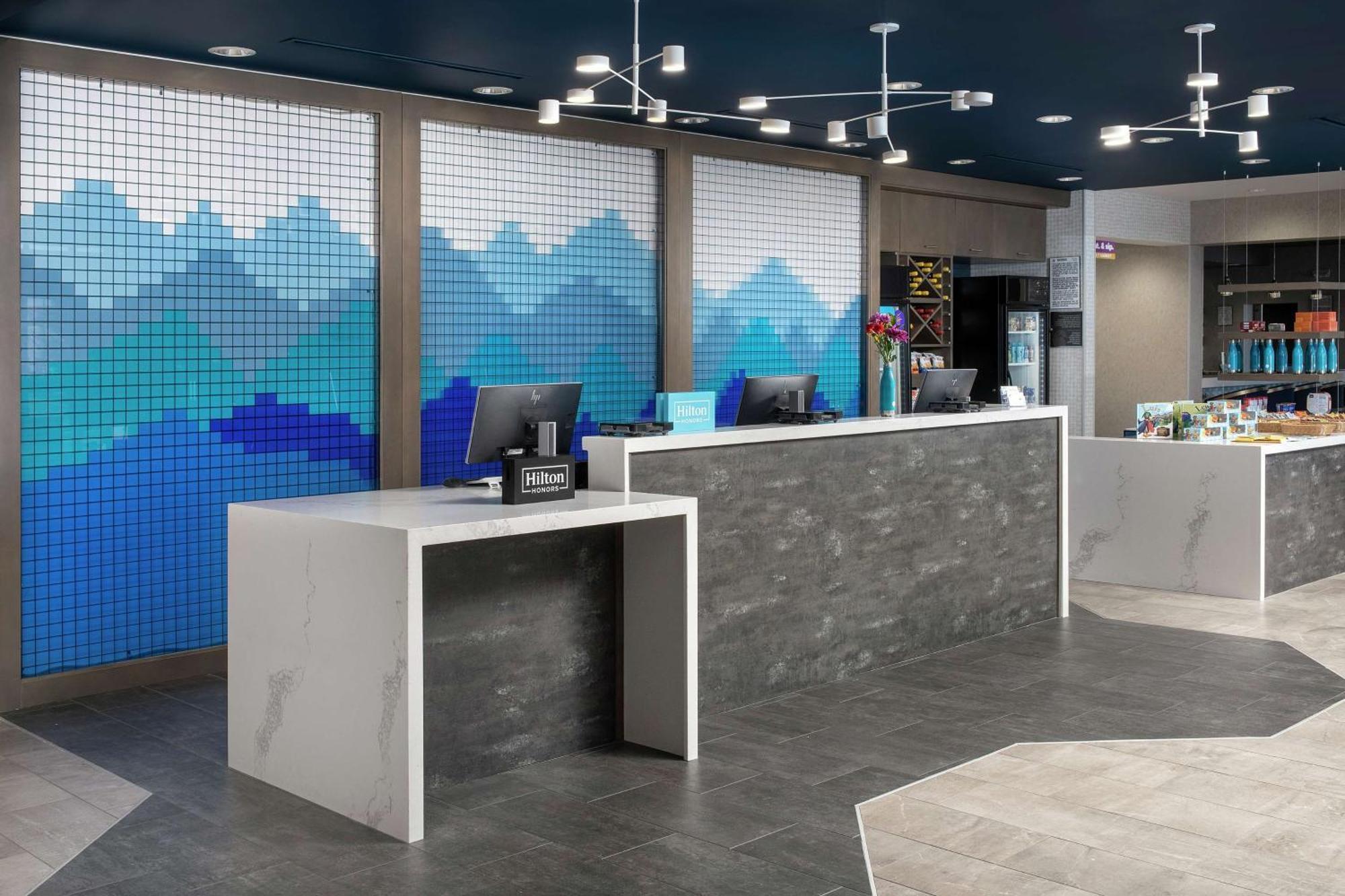 Tru By Hilton Denver Airport Tower Road Exterior photo